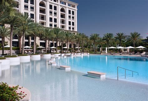 palazzo versace pool access|la piscina versace dubai.